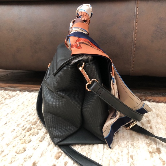 Adrienne Vittadini Purse - Picture 5 of 10